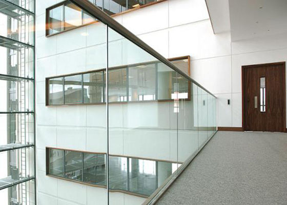 Treppen-Plattform-Aluminiumglasgeländer-Innenboden an der Wand befestigt mit Handläufen